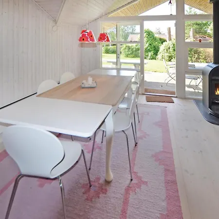 別荘 Beach Front Home In Otterup With Sauna